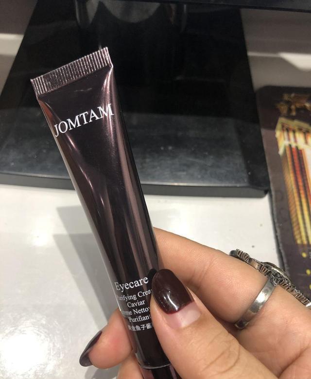 明星素颜 分享几个护肤的小技巧，只要养好你的肌肤，让你素颜也美丽动人！