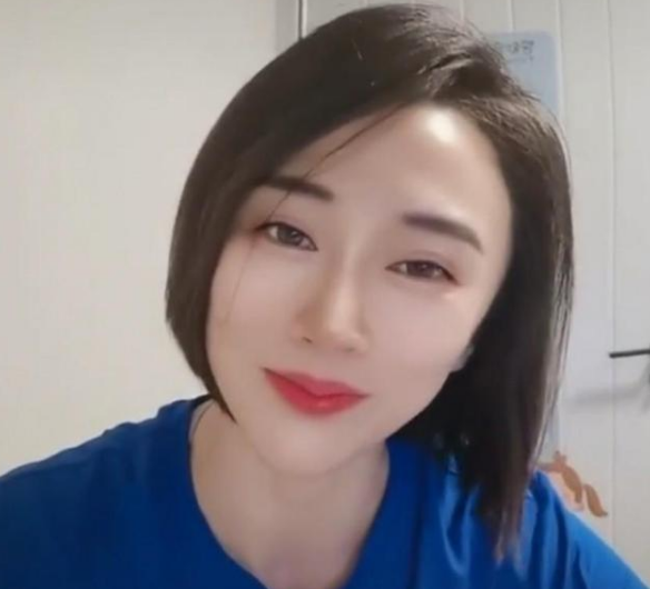 安妈育儿日|女网红“爆料”，自己凭关系上的985大学，她到底是何来路？