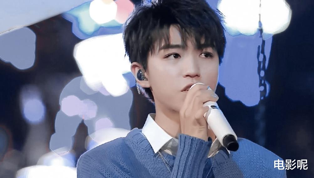 王俊凯|王俊凯被“同学”蹭热度，晒同框毕业合照，吸引小凯粉丝顺带关注