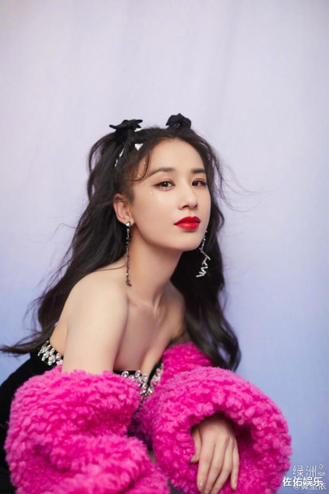 黄圣依|黄圣依集家族106人为奶奶换头像,意外曝光对杨子称呼超有爱