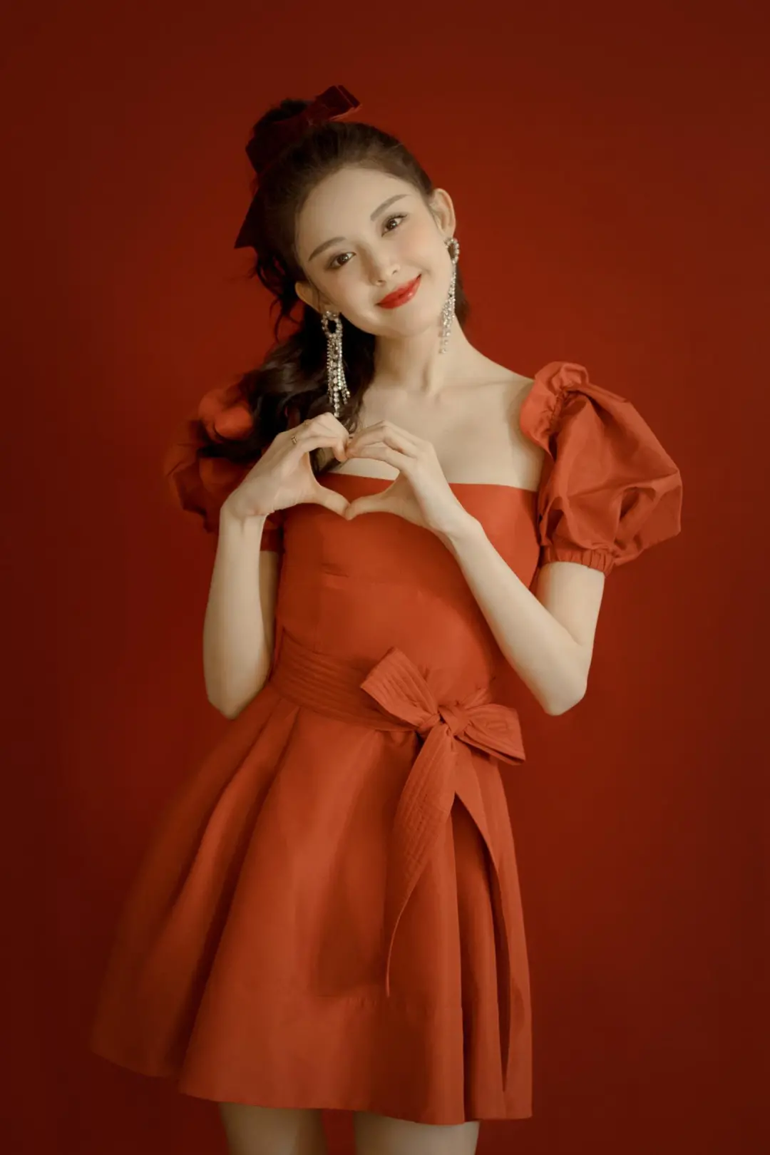 赵露思|古力娜扎颜值比演技好，红色公主裙宛若真公主，高贵优雅是真绝