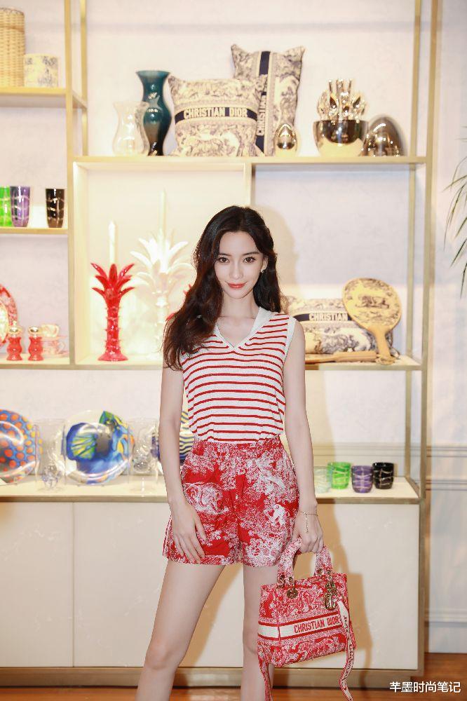 芊墨时尚笔记|杨颖穿出“三亚度假”凉爽范，晕染色短裤搭无袖条纹衫，清新浪漫