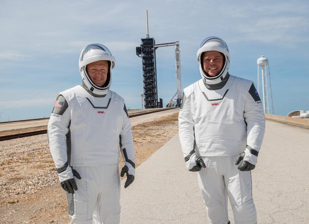 无敌原始人 SpaceX公司回收船舰队再添新成员，船只命名饱含深意