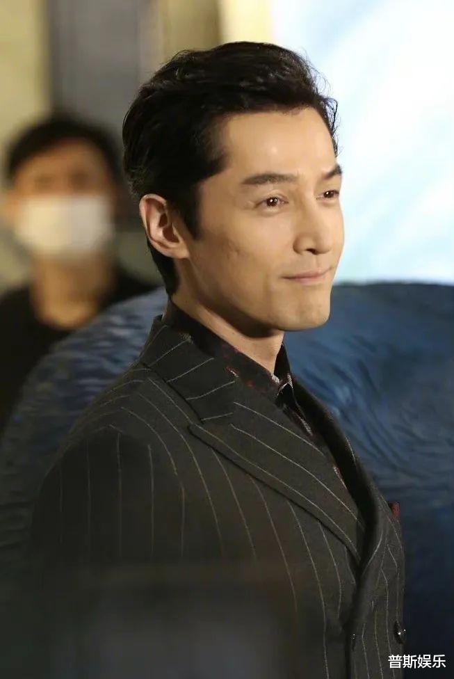 胡歌|胡歌母亲：干涉儿子两段恋情致他单身至今，带着对儿子的牵挂离世