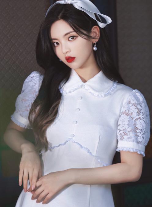 杨天真|怕虫的杨超越还做“蜥蜴美甲”？远看很害怕，近看又好像没做一样