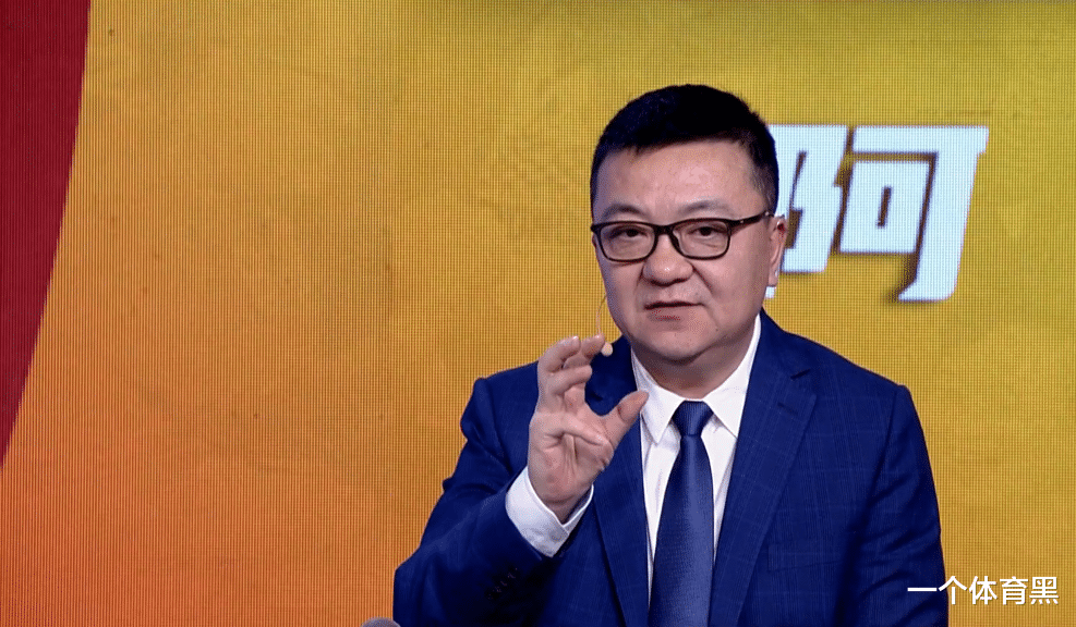 安东尼·戴维斯|董路、洛国富双双登上热搜前五，野牛半场封神，董路被打脸神情复杂