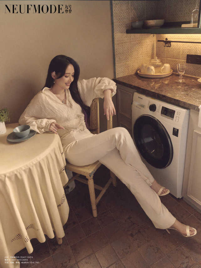 时尚风行派|向佐高调示爱郭碧婷太甜蜜！两人拍大片比热恋还甜，小向太颜值大回春