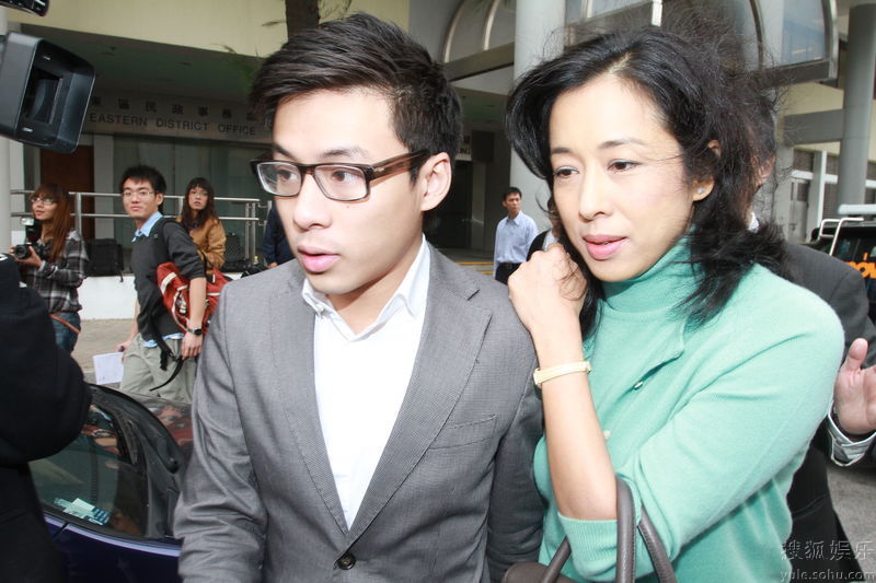 肖战|郭晶晶婆婆朱玲玲，62岁哪有阔太样？她为何喜欢儿媳郭晶晶？