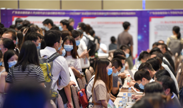 大学生|“换个头像吧”，高校老师好心叮嘱大学生，反而换来“多管闲事”