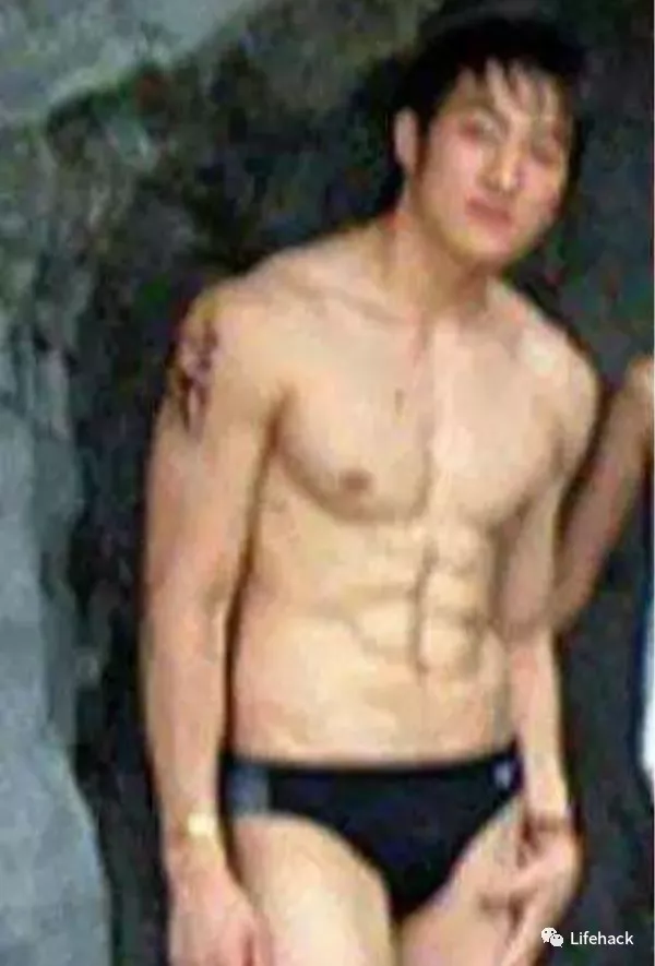 黄哲勋|黄哲勋近照曝光：胸肌大得像篮球，太猛了