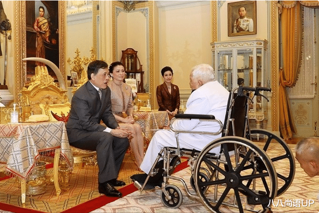 八八尚语UP|玛哈国王69岁大寿前现身，亲自给玉佛换装祈福，苏提达却没有伴驾
