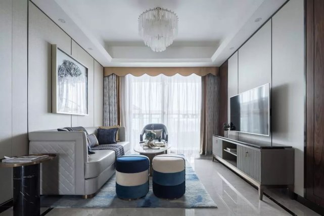 |128平现代简雅风大范围铜质家居布置出一种轻奢档次的气质