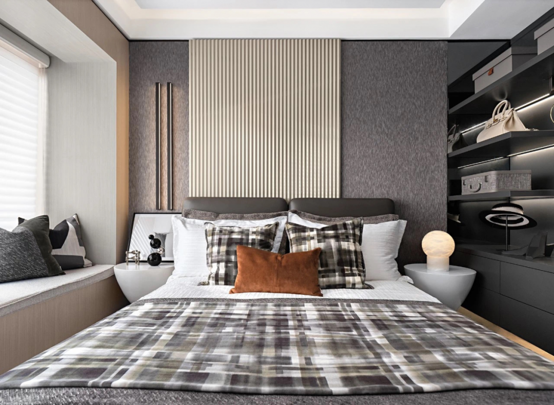 90m2百看不厌的家:灰白搭配+区块吊顶,他家可以跟着学!