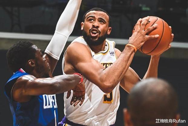 湖人队 小塔克:感谢湖人续约,但他们还有后手,不确定最终能否留下