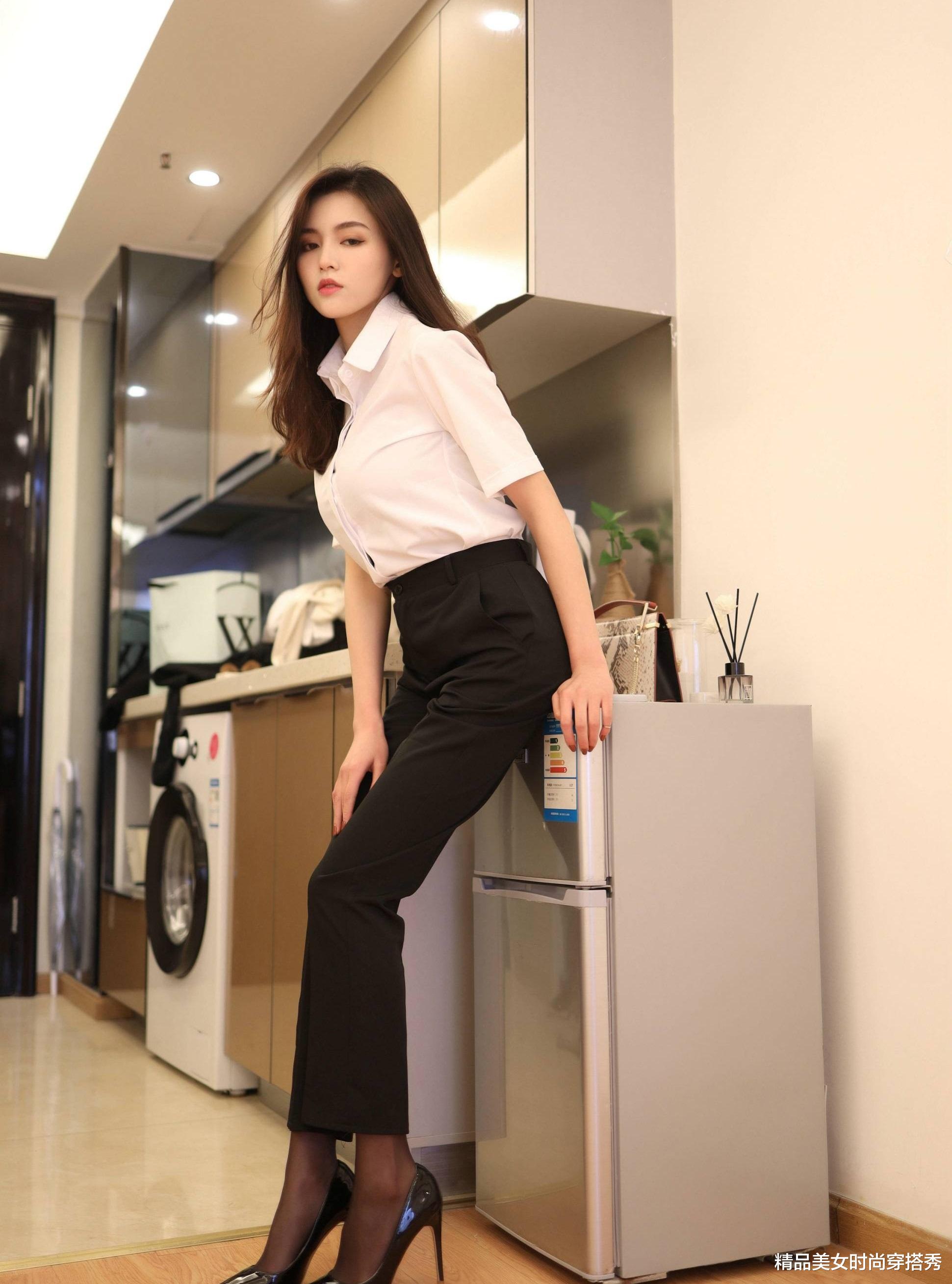 衬衫|白色衬衫+直筒西裤搭配一双漆皮高跟鞋时尚大方，做职场时尚达人