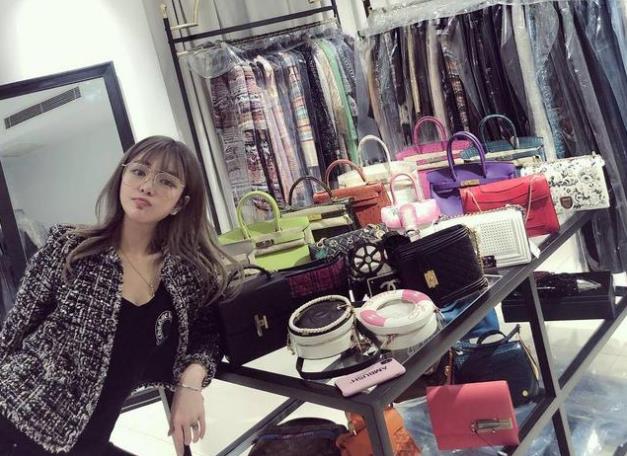 周扬青|京圈真正的大佬周扬青，爱马仕按整个色系买，连王思聪都得叫青姐