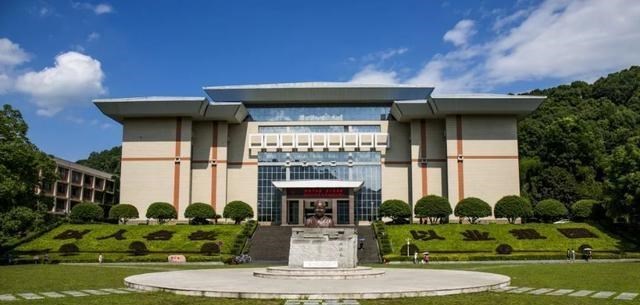 张掖|湖南这所高校，在省外名气虽不大，但实力在省内可跻身前十！