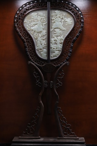 和田玉籽料|和田玉籽料“仙女宫扇”摆件