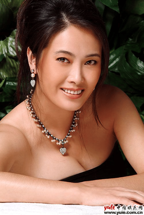 杨洋|申军谊：除夕夜离婚后跟贾妮同居，被女儿恨20年，64岁单身一人