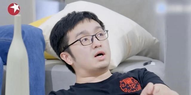百娱星谈 在《决胜21天》的嘉宾中，火树无疑是智商担当，但他的情商确实低