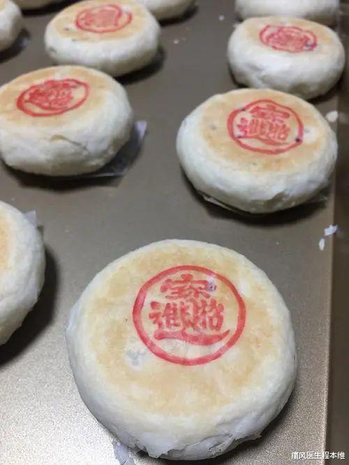 痛风医生程本维|中秋佳节，痛风患者能吃月饼吗？