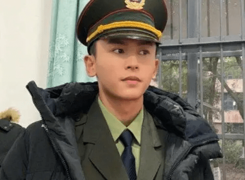 张哲瀚|刚被爆出新剧10月开拍，人却已经“凉”了，仅仅红了不到6个月！