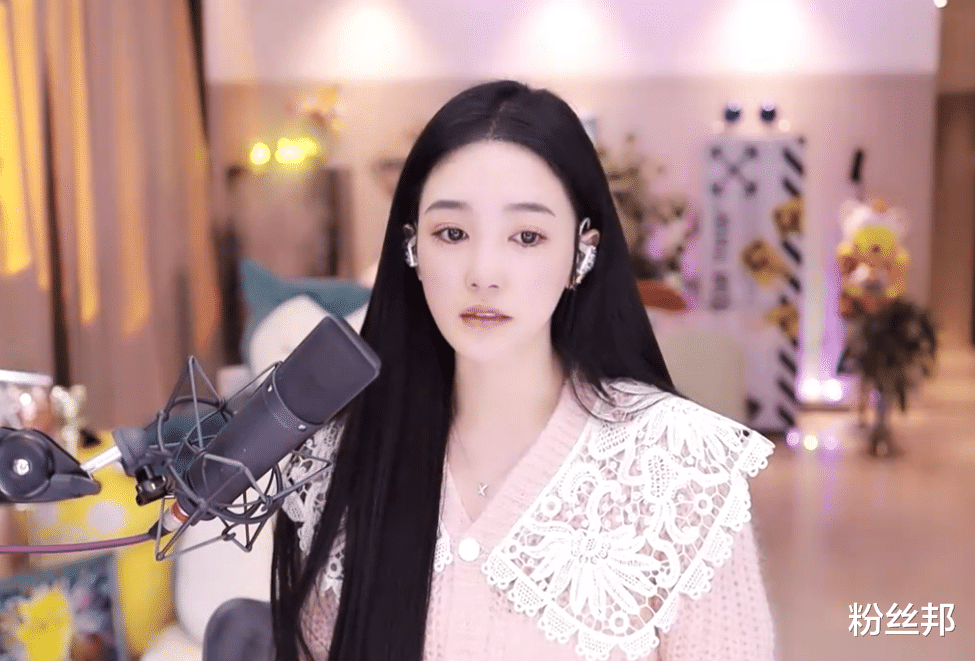 阿哲|虎牙蓝衫哥豪刷20万，阿哲怒斥骂我就得还嘴，玩“双标”玩不过我