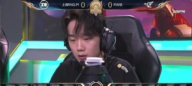 文华养|六点六别送了！RNGM虔诚真的尽力了，RW取得三分