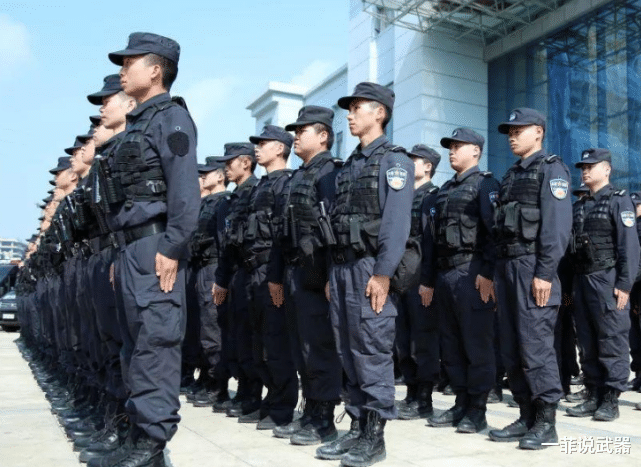 警察|当警衔遇到军衔时，谁要服从谁的命令？其实没那么复杂