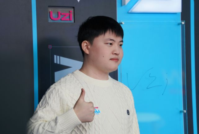 Uzi|外媒公布世界前十战队，LPL上榜六支！Uzi的BLG排倒数第二？