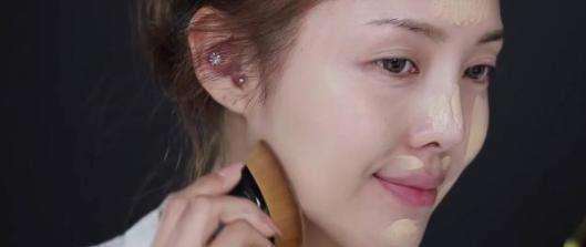 淡妆 提醒女生:即便再忙也要画“淡妆”,简单“四步骤”简单且精致
