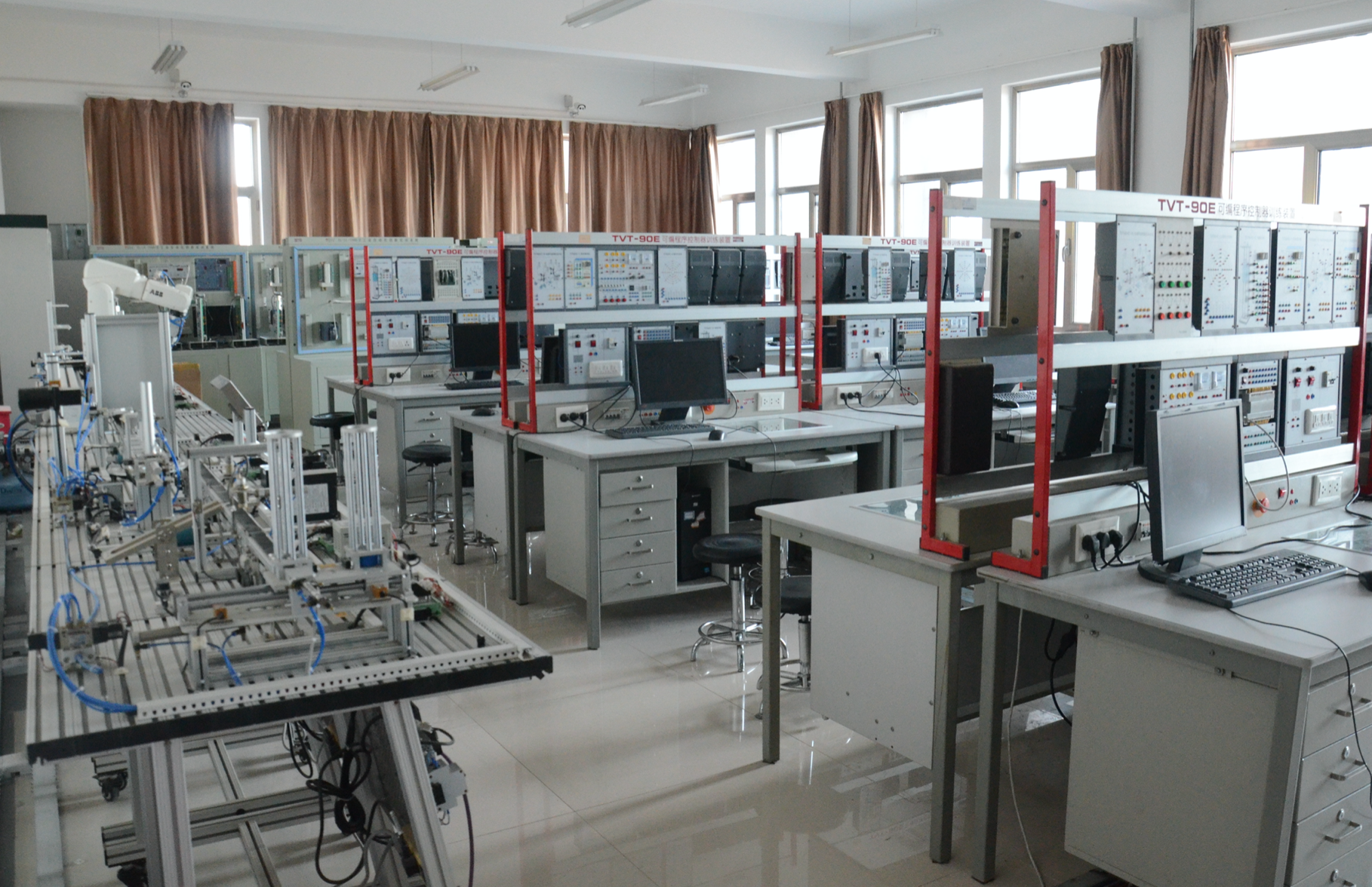 穿衣搭配|二本考生：不考研也好就业的8个本科专业，毕业生找工作比较容易