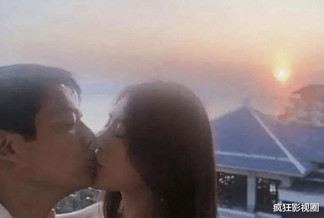 周迅|三金影后“周一条”：10任前男友，卖唱被打掉门牙，穿地摊货领奖