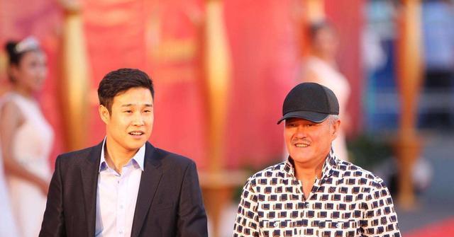 |二人转演员春天来了？赵本山甩出王炸，直接将3位爱徒送上院线