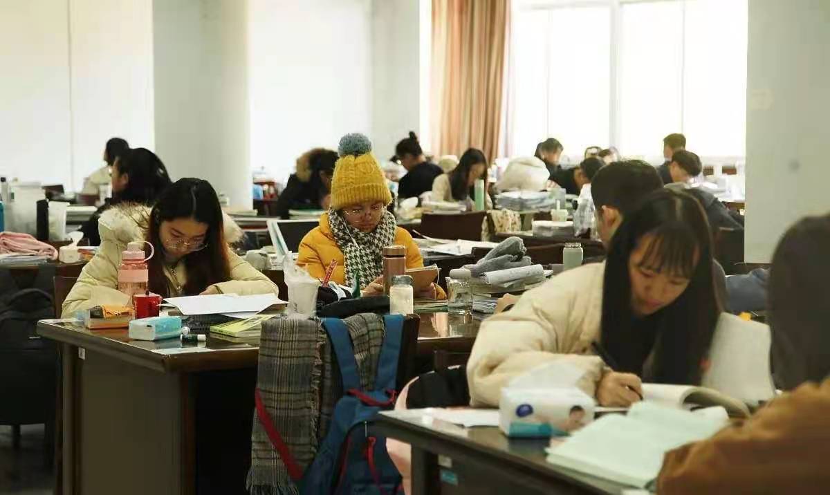 政审|高考临近，家长不要在和孩子说这些话了！太降分了