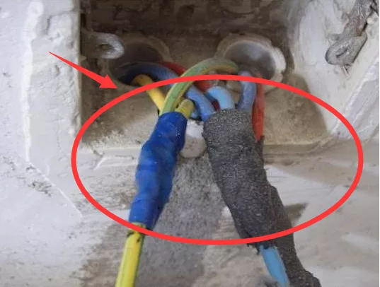 老师傅说电路装修很少缠胶布,大多数都这么装,后悔我家装错了!