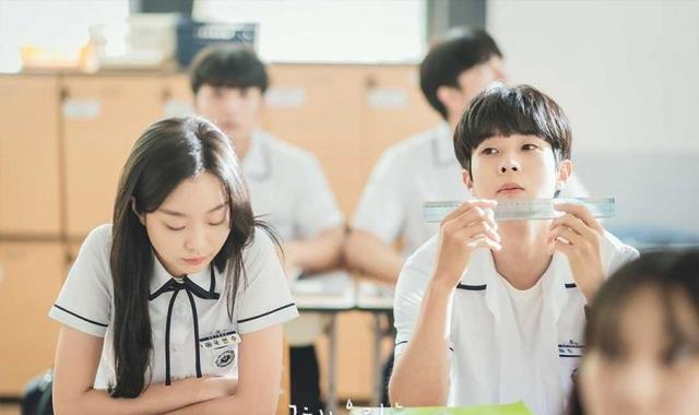 魔女|《那年我们》崔宇植金多美前世今生，《魔女》6个片段完美呼应