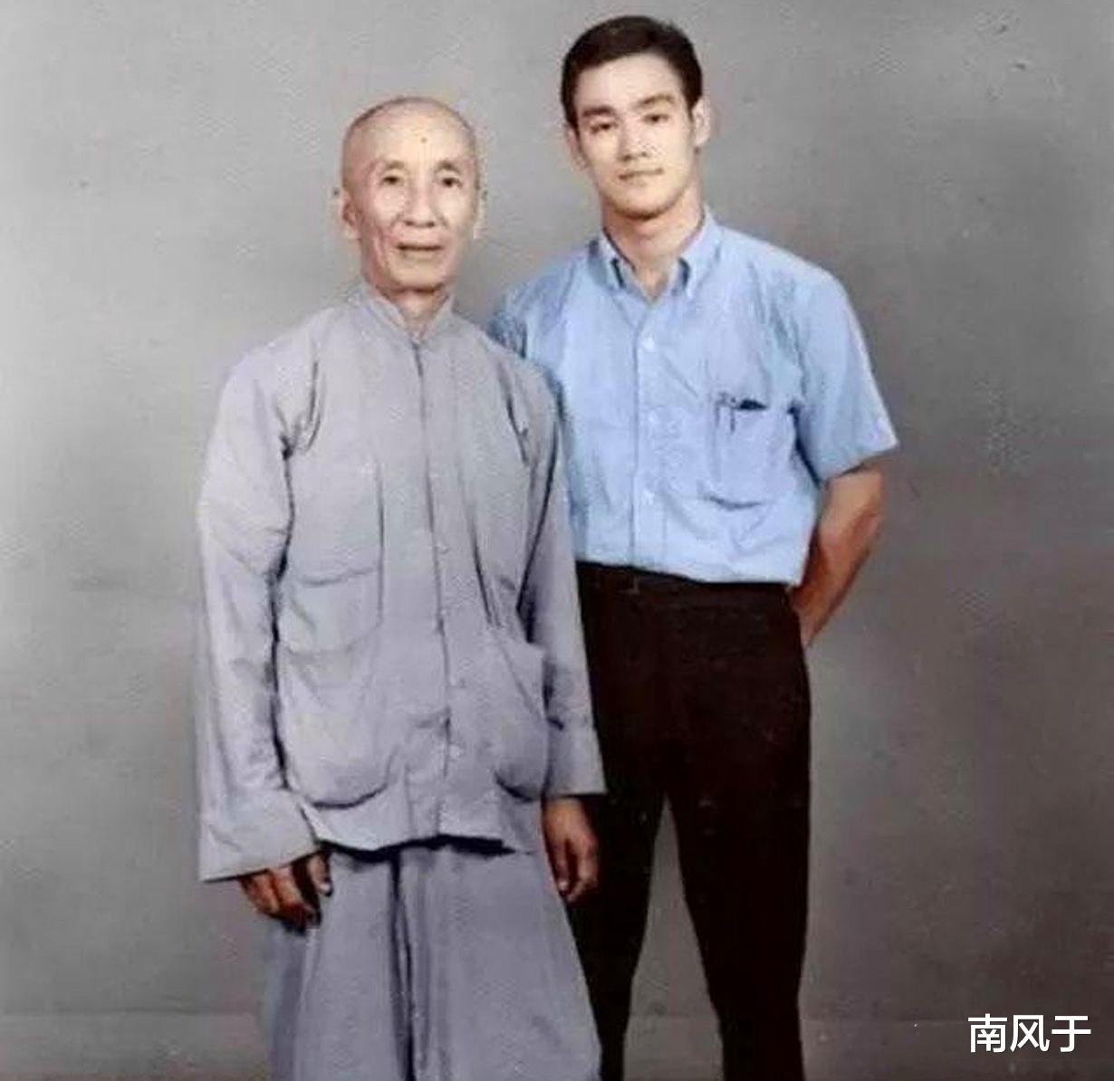 艺伎|39张无PS的老照片，张张匪夷所思，艺伎正给顾客做鬼脸～