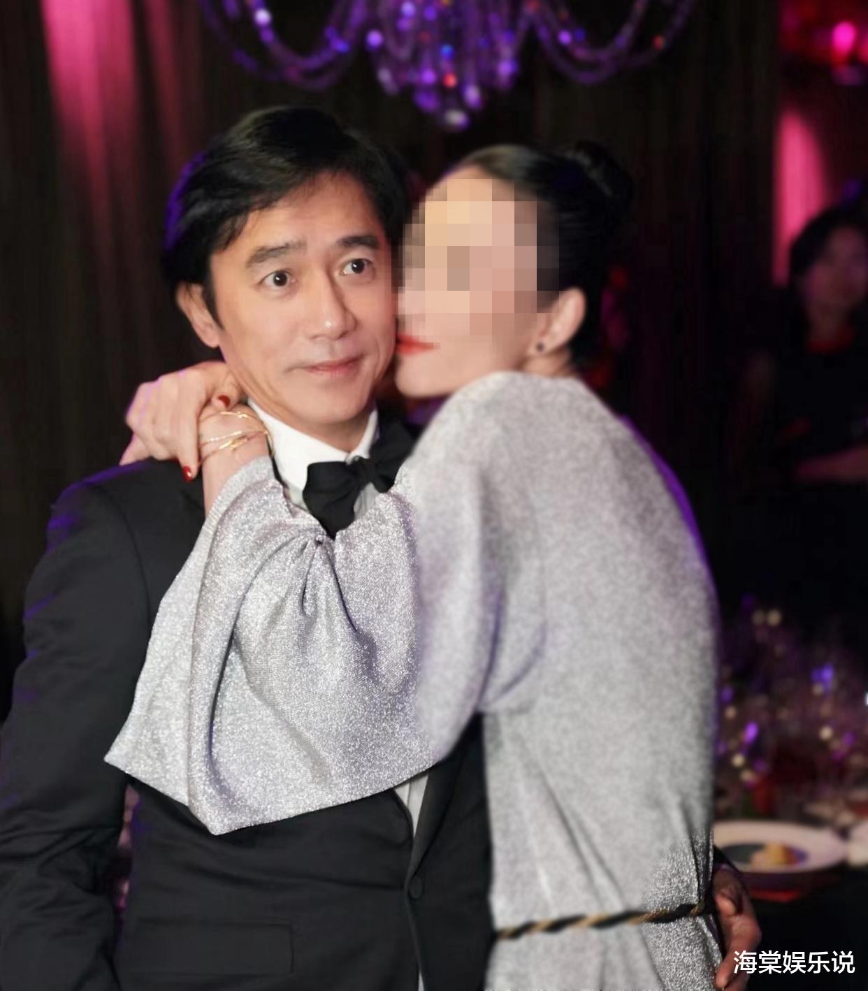 刘嘉玲|刘嘉玲12月8日庆生宴众星云集！豪华堪比皇宫，梁朝伟被美女贴面