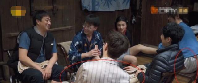 杨紫|张艺兴杨紫恋情实锤了？早在1月份就有人曝出四大瓜，前三已应验