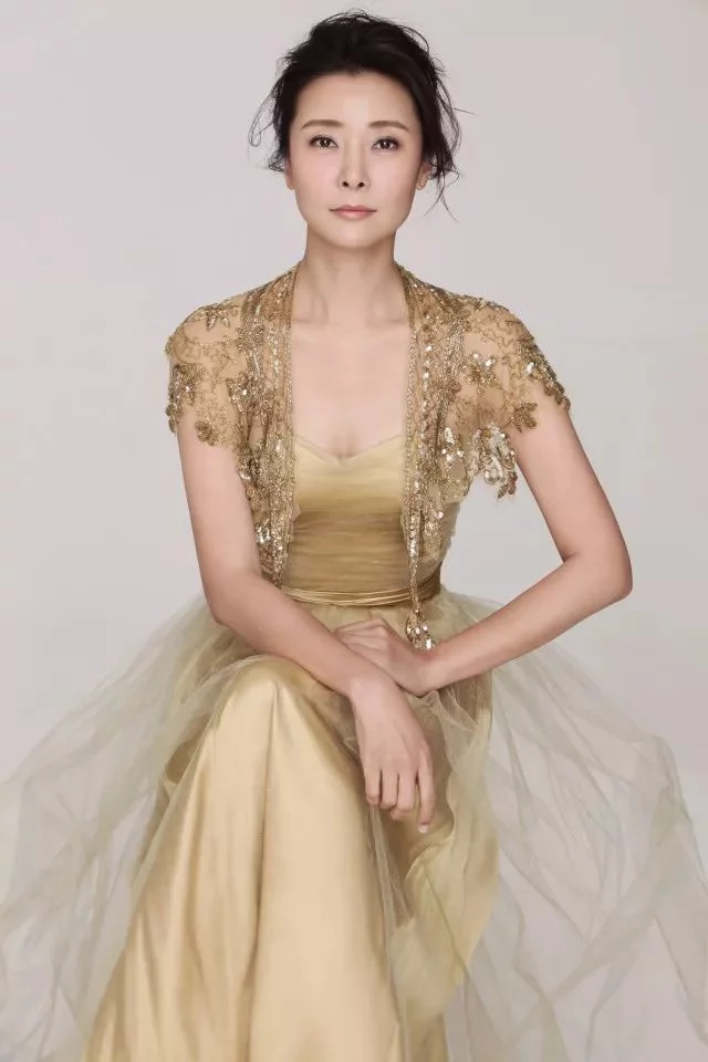 柯蓝|45岁才成名，却因烂桃花太多没人敢娶，今因私生活被网友诟病