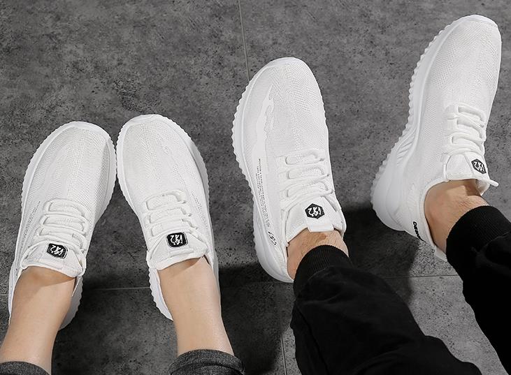 阿迪达斯|拜拜了,耐克阿迪!国货“新翘楚”火了,千元档次才卖69元,网友:鞋界小米