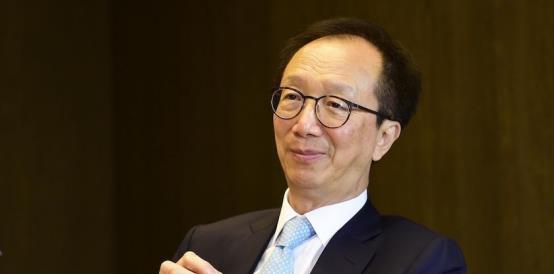 梁锦松|香港“财神爷”梁锦松:放弃中国国籍,与跳水皇后伏明霞相恋