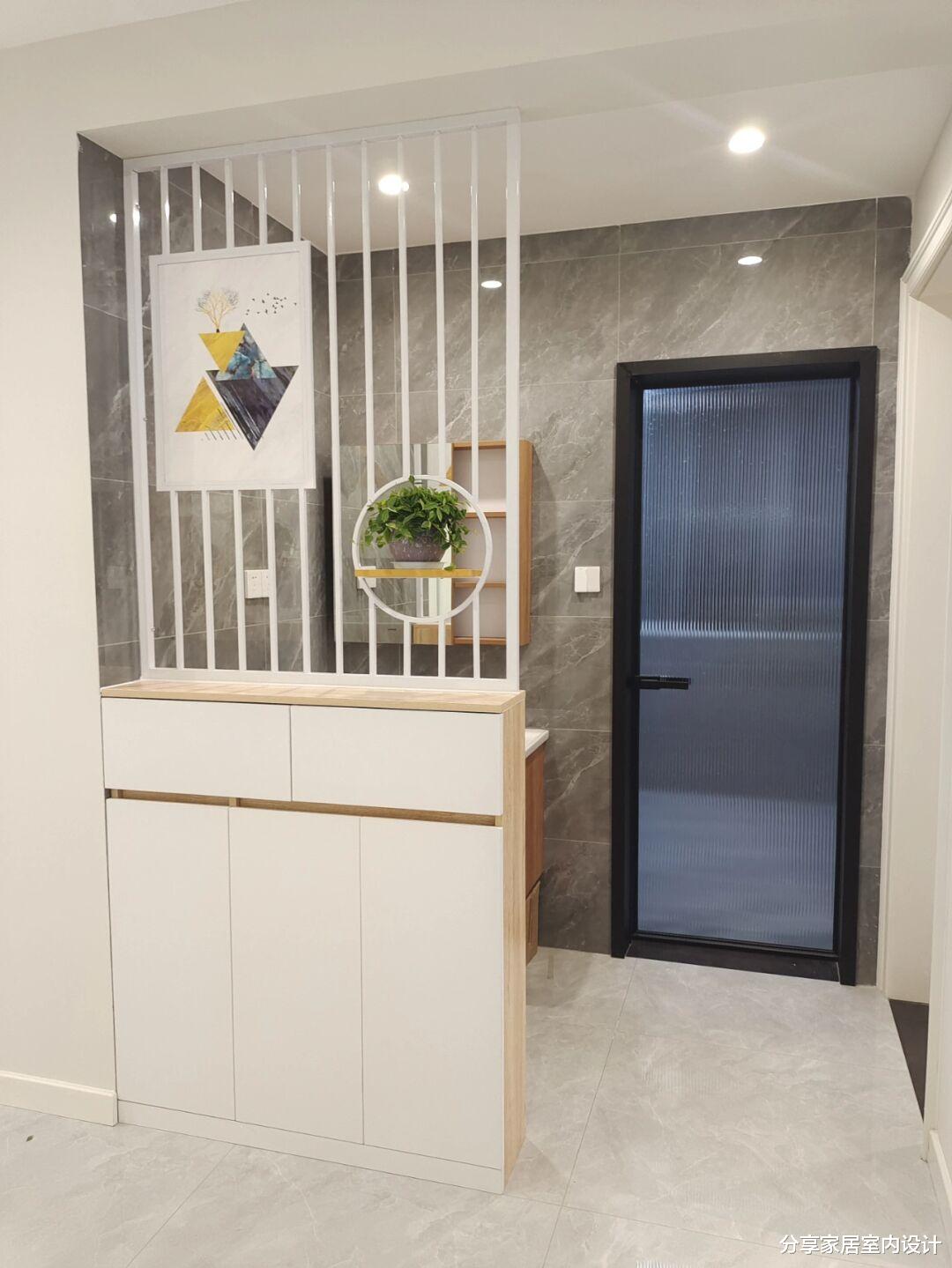 她家复式楼，面积不大却很舒适，全屋家具进场打扫干净分享一下！