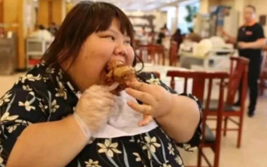 急诊室老苗|怕“校花”女友被拐走，男子把她养到300斤，不料生育成难题