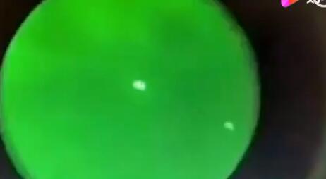 舜网 UFO现身美海军编队上空，画面中的UFO呈金字塔型，难道霍金预言是真的？