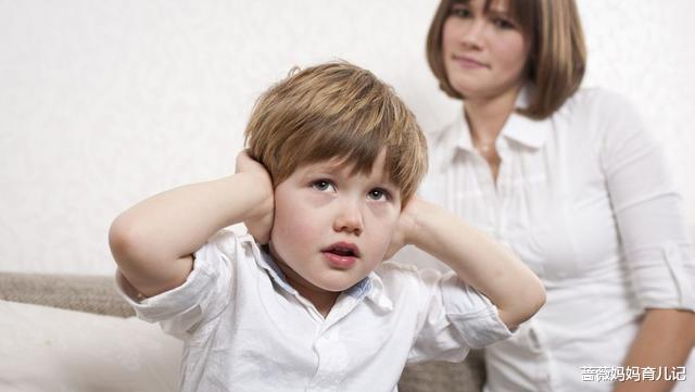 蔷薇妈妈育儿记|被5岁小女儿怼了反而高兴：跟发脾气的娃过招，咱都该向他学习