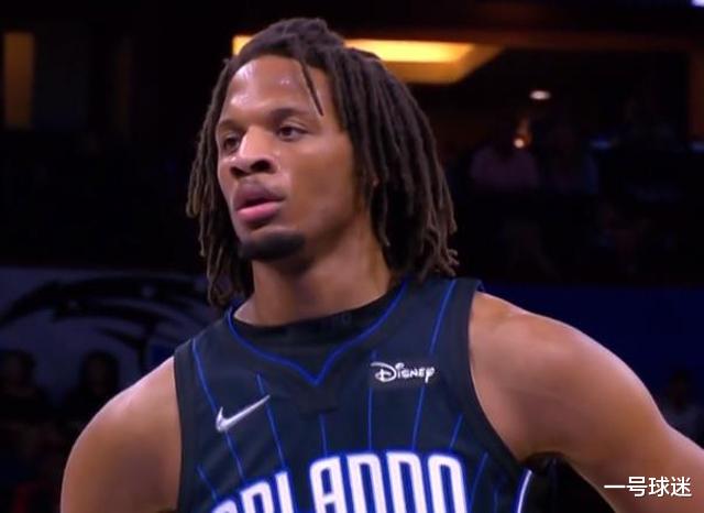 廣州隊(duì)|考辛斯怒懟怒女裁判！雄鹿隊(duì)2節(jié)轟72分，波蒂斯爆發(fā)，字母哥9+5