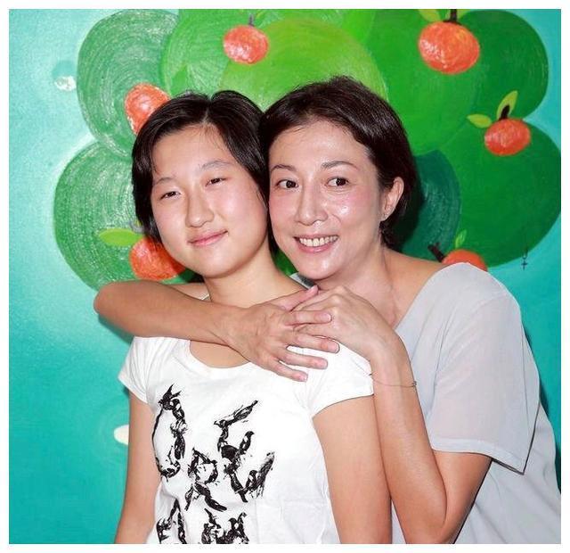 陈宝莲|六位女明星“偷偷生子”，从深爱到毁灭，远不止张碧晨一个