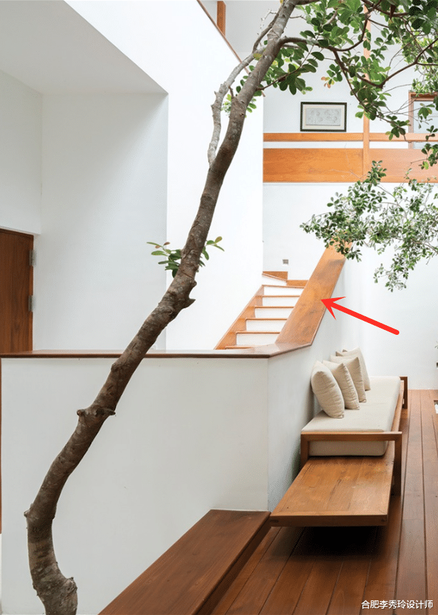 等买了别墅,我也要把天井+楼梯+休闲区组合一起,错层设计超漂亮